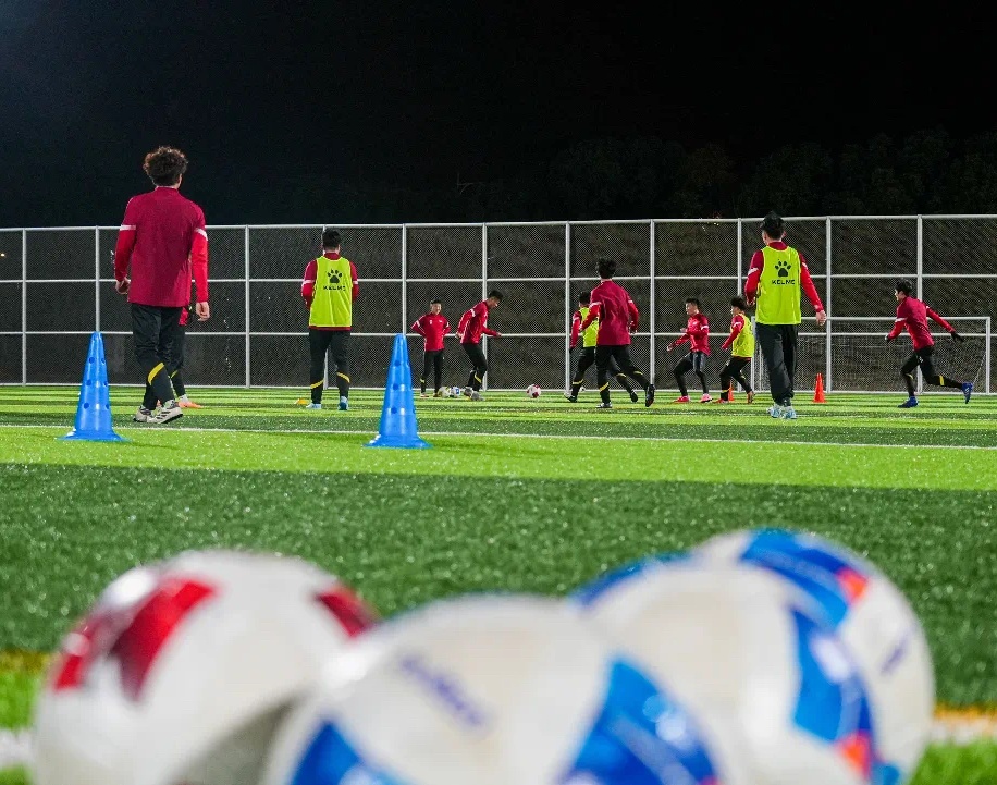 随着皇马3-0，西甲最新积分榜出炉：皇马紧咬领头羊